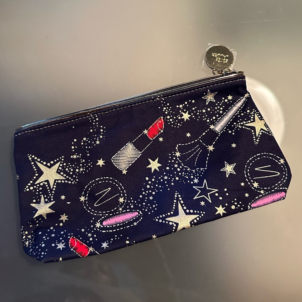 New Estée Lauder cosmetic bag